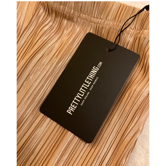 🥂 New with Tags Prettylittlething Gold Pleated Wide Leg Trouser Pants🥂Size 10 - Picture 2 of 9